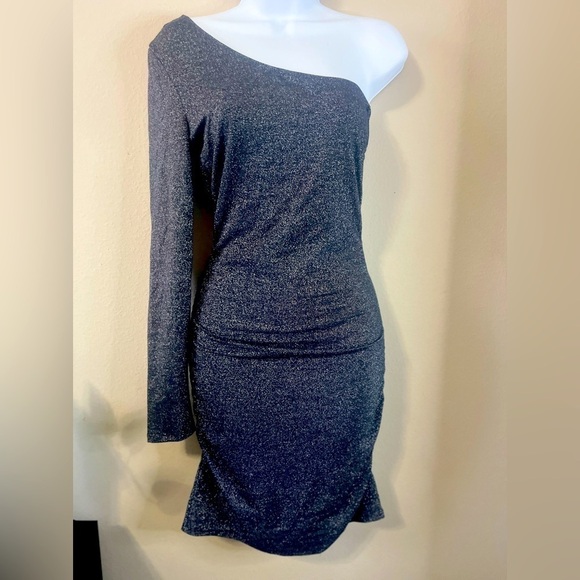 Guess one shoulder Bodycon dress size Medium - Picture 1 of 7